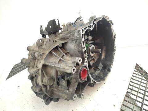 Foto 3ª: Caja Cambios Mitsubishi Carisma 1.9 DI-D CAT BERLINA 102CV 75KW [F9Q1] (1999)