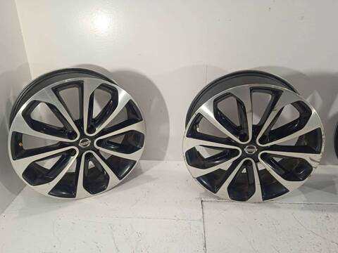 Foto 3ª: Juego LLantas Nissan Qashqai VERSION INDEFINIDA (2013)