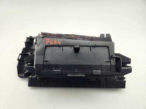 Foto 4ª: Guantera Bmw Serie 2 215 218I COUPE 136CV 100KW [B38A15F] (2023)