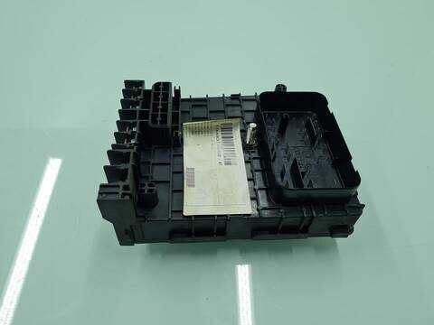 Foto 3ª: Caja Reles Fusibles Volkswagen Tiguan T1 BLUEMOTION 110CV 81KW [CFFD] (2014)