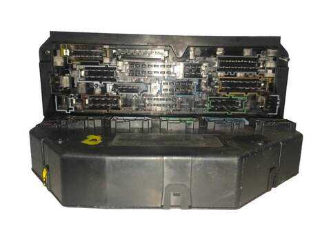 Caja Reles Fusibles Mercedes Clase C 160 C 220 CDI 204.002)