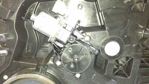 Foto 2ª: Elevalunas Eléctrico Delantero Derecho Ford Fiesta TITANIUM 125CV 92KW [M1JE] (2013)