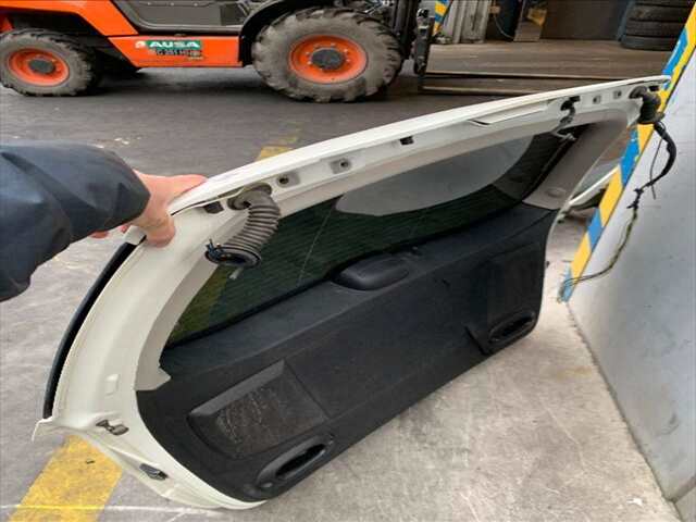 Foto 2ª: Portón Ssangyong Rexton 2.0 CRDI 155CV 0CV [671960] (2013)