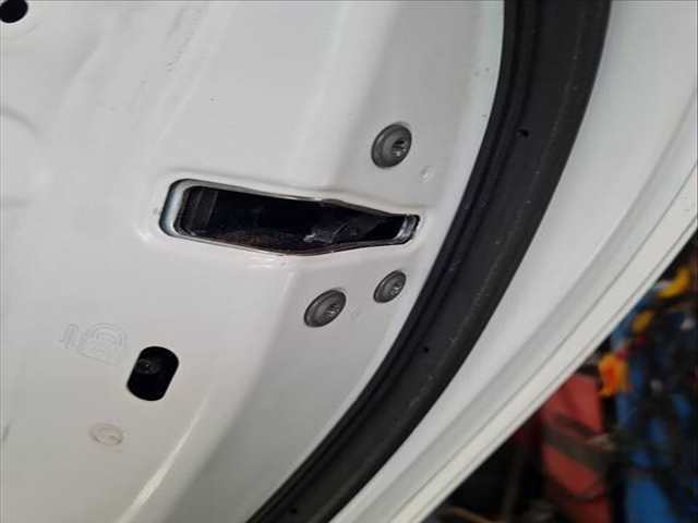 Cerradura Puerta Trasera Derecha Toyota Corolla 2.0 HYBRID MZEH19) 196CV 144KW
