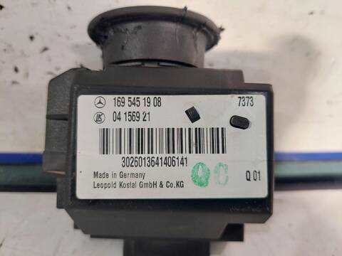 Foto 3ª: Motor de Arranque Mercedes Clase A 140 1.7 CAT AUT. 116CV [M266940] (2004)