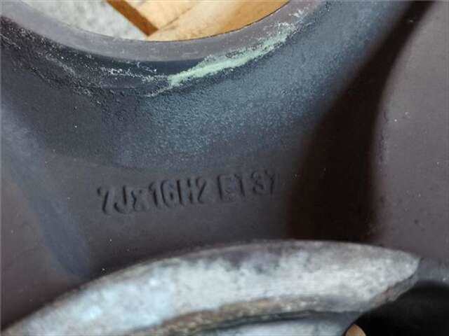 Foto 3ª: LLanta Chapa Mercedes Clase C 160 