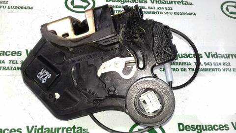 Foto 2ª: Cerradura Puerta Trasera Derecha Toyota Corolla 2.0 D-CAT 116CV 85KW [1CDFTV] (2006)