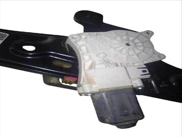 Foto 3ª: Elevalunas Manual Trasero Izquierdo Land Rover Discovery 2.0 D 4X4 (2014)