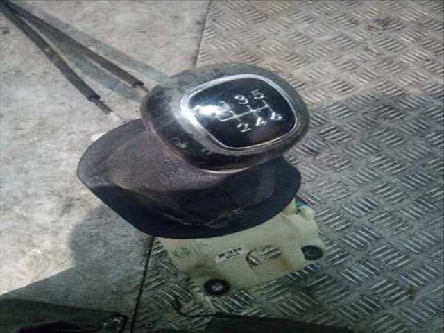 Foto 3ª: Palanca de Cambio Kia Sportage DRIVE 4X2 136CV 100KW [D4H4] (2014)