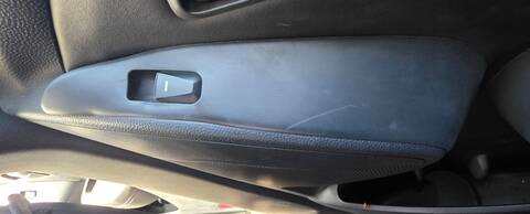 Botonera Elevalunas Hyundai ix35 STYLE 2WD 116CV 85KW
