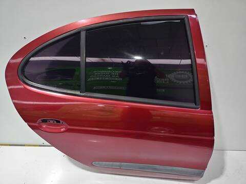 Foto 3ª: Puerta Trasera Derecha Renault Megane 1.6E ALIZE HATCHBACK BERLINA 90CV 66KW I BERLINA HATCHBACK BA0) [K7M702] (1999)