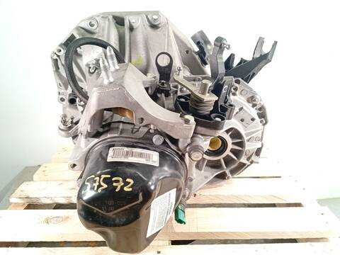 Foto 3ª: Caja Cambios Dacia Sandero 1.5 DCI 75 - BLUE DCI 75 B8JW B8M4 B8AH B8M7 B8M6) 75CV 55KW [K9K612] (2014)