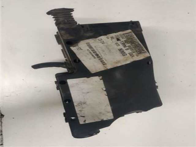 Foto 2ª: Caja Reles Fusibles Ford Focus 1.6 TDCI (90 CV) [HHDA]