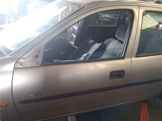 Foto 1ª: Puerta Delantera Izquierda Opel Corsa 1.7 D [X 17 D (4EE1)]
