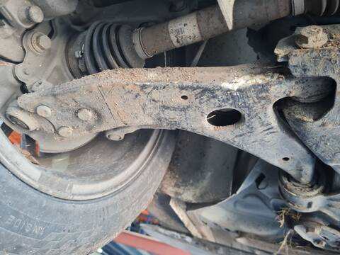 Brazo Suspension Delantero Derecho Ford C Max TREND PLUS 120CV 88KW CEU)