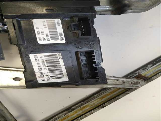 Foto 3ª: Elevalunas Eléctrico Delantero Izquierdo Renault Megane 1.5 DIESEL 1894GPD [D/K9K68] (2009)
