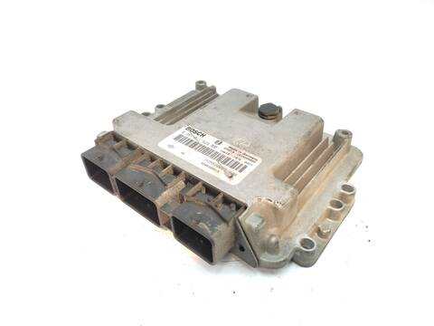 Foto 2ª: Centralita Motor ECU Renault Trafic 1.9 DCI 100 FL0C) 101CV 74KW FURGONETA [F9Q760] (2005)