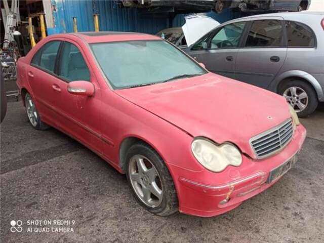 Mangueta Delantera Derecha Mercedes Clase C 160 2.7 270 CDI (203.016) [2.7 LTR. - 125 KW CDI 20V CAT]