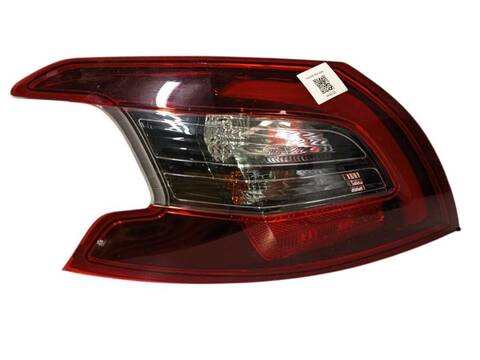 Foto 3ª: Piloto Trasero Izquierdo Peugeot 308 1.2 THP 130 AUT. 131CV (2013)