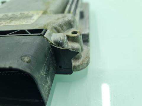 Foto 2ª: Centralita Motor ECU Volkswagen Touran ADVANCE BMT 150CV 110KW [DFGA] (2019)