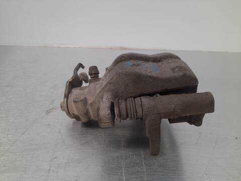 Foto 2ª: Pedal Embrague Fiat Stilo 1.9 8V JTD CAT 939A1000 - 192A8000) 120CV 88KW (2007)