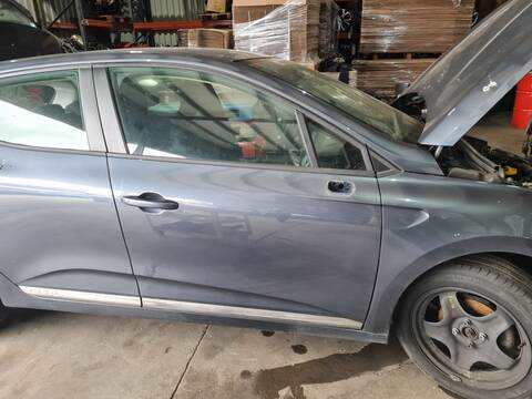 Puerta Delantera Derecha Renault Clio 1.0 TCE 100 B7MT) 101CV 74KW