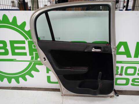 Foto 3ª: Puerta Trasera Izquierda Opel Astra 1.6 16V BERLINA 101CV 74KW [X16XEL] (2000)