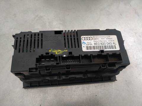 Foto 3ª: Mando Calefacción A. A. Audi A4 2.0 TDI 16V 103KW) BERLINA 140CV [BLB] (2005)