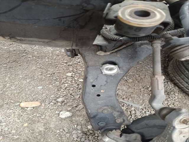 Brazo Suspension Delantero Izquierdo Ford Focus BUSINESS