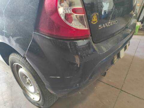 Foto 3ª: Paragolpes Trasero Dacia Sandero D4F732 (2012)