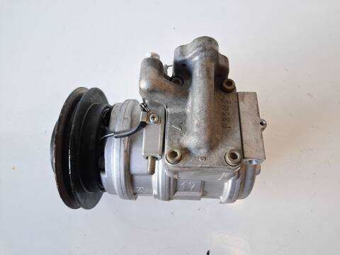 Foto 2ª: Compresor Aire Acondicionado Toyota Land Cruiser TD VX 3-PTAS.) KZJ90) 125CV (1996)