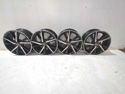 Juego LLantas Toyota Auris HYBRID FEEL EDITION 136CV