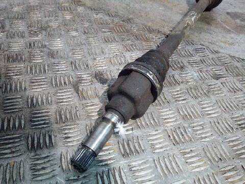 Foto 3ª: Transmision Delantera Derecha Citroen C3 1.4 HDI SX 68CV 50KW [8HXDV4TD] (2004)