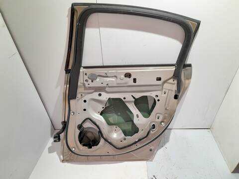 Foto 2ª: Puerta Trasera Derecha Citroen C5 1.6 16V HDI FAP BERLINA 109CV 80KW [9HZDV6TED4] (2010)