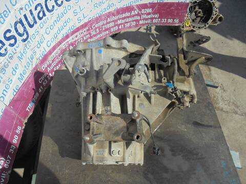 Foto 2ª: Caja Cambios Hyundai Santa Fe 2.0 GLS CRDI 113CV 83KW [D4EA] (2003)