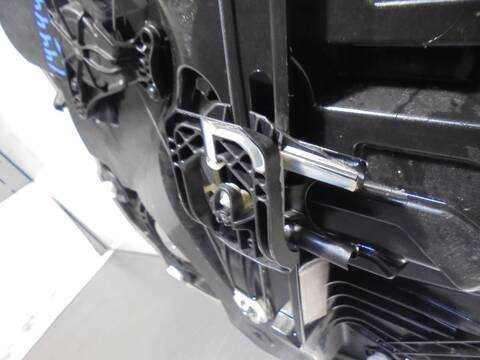 Foto 3ª: Elevalunas Manual Trasero Izquierdo Ford Puma HYBRID ST-LINE 125CV 92KW [B7JB] (2020)