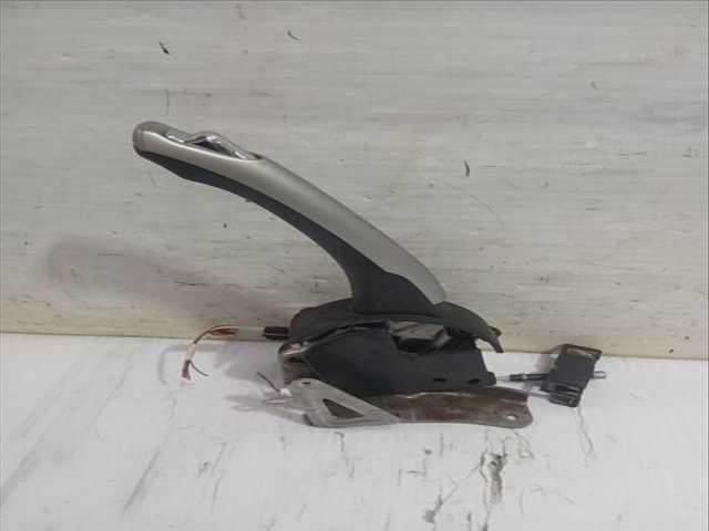 Foto 2ª: Freno de Mano Toyota Auris 1.33 DUAL-VVTI NRE150_) 101CV 74KW [1NR-FE] (2010)
