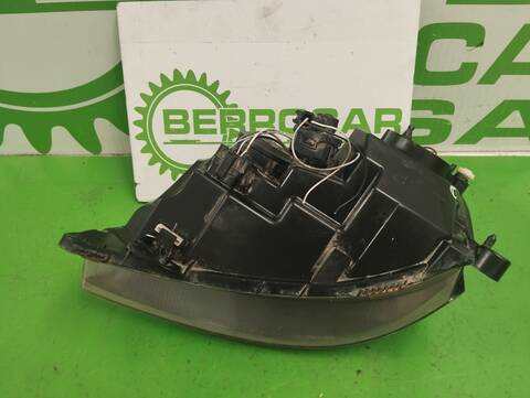 Foto 3ª: Faro Derecho Renault Clio 1.5 DCI DIESEL 65CV 48KW [K9K700 / K9K704] (2002)