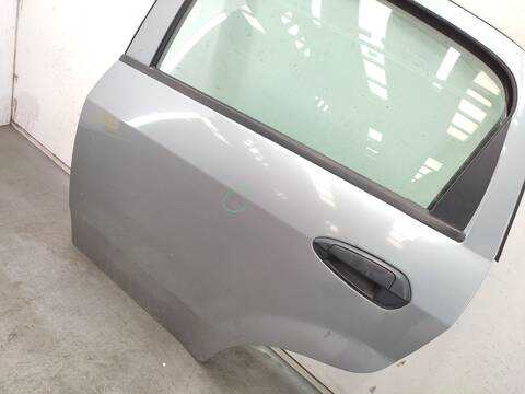 Foto 2ª: Puerta Trasera Izquierda Fiat Punto 1.4 NATURAL POWER 78CV 57KW [350A1000] (2010)