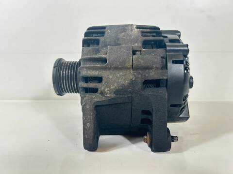 Foto 1ª: Alternador Opel Vivaro 114 CV 84KW [M9R786] (2010)