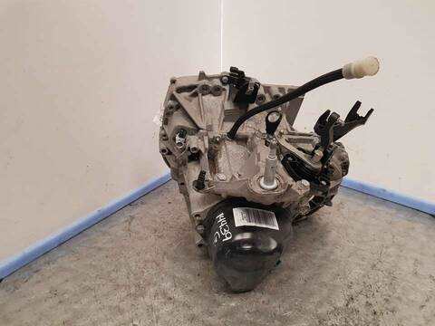 Foto 3ª: Caja Cambios Renault Clio AUTHENTIQUE 73CV 54KW [D4FD740] (2017)