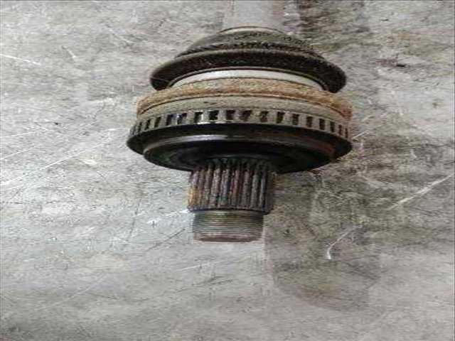 Foto 3ª: Transmision Trasera Derecha Bmw Serie 1 114 118I BERLINA 129CV 95KW [N46B20] (2006)