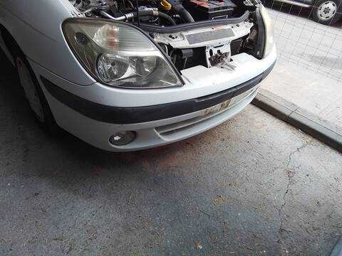 Paragolpes Delantero Renault Scenic 1.9 DCI AUTHENTIQUE 80CV 59KW JA..)