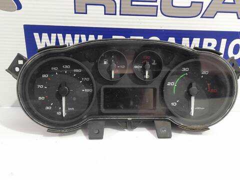 Foto 1ª: Cuadro de Instrumentos Iveco Daily 2.3 DIESEL CAT 126CV (2014)