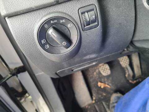 Mando Luces Volkswagen Tiguan ADVANCE BLUEMOTION 140CV 103KW