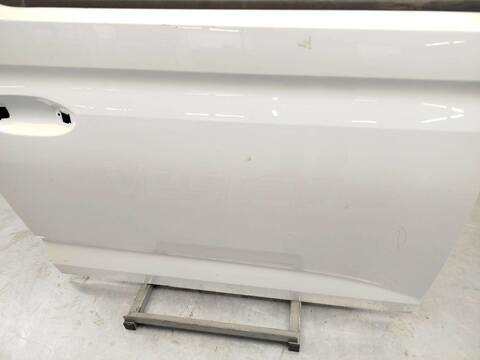 Foto 4ª: Puerta Delantera Derecha Ford Tourneo 2.0 ECOBLUE 4WD 122CV 90KW [DTRD] (2024)
