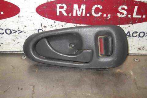 Maneta Interior Trasera Derecha Mitsubishi L200 2.5 TD 99CV 73KW