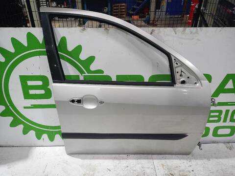 Puerta Delantera Derecha Ford Focus TREND 101CV