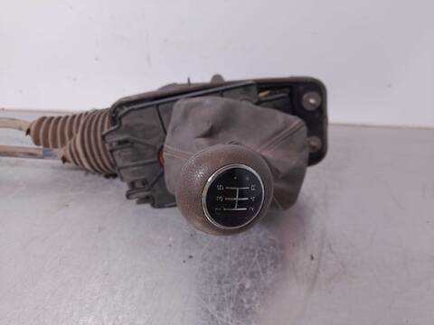 Foto 2ª: Palanca de Cambio Audi A4 1.9 TDI AVANT 130CV 96KW [AWX] (2001)
