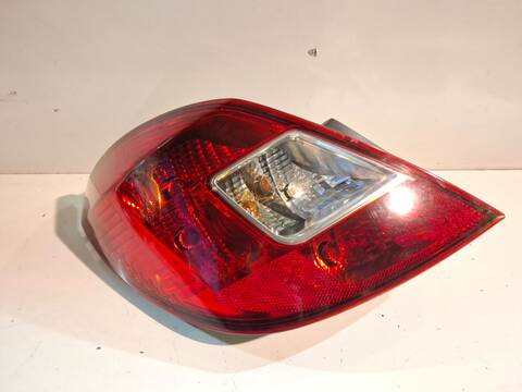 Foto 1ª: Piloto Trasero Izquierdo Opel Corsa A13DTE (2014)